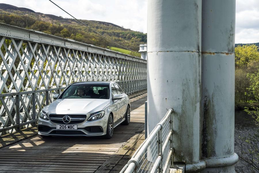  Mercedes-AMG C63 S 2015 года  (UK) (фото 4 из 30)
